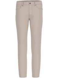 tζιν σε ίσια γραμή guess ...