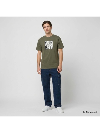 t-shirts & polos vans they are just shoes loo |
