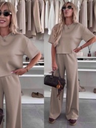 σετ φορμα με κοντομανικο ...