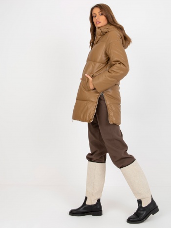 camel winter jacket made of eco-leather with stitching σε προσφορά