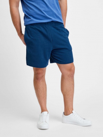 gap solid color shorts - men σε προσφορά