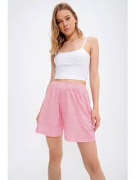 trend alaçatı stili women`s pink floral patterned pocket shorts
