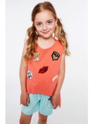 girls` t-shirt with coral patches
