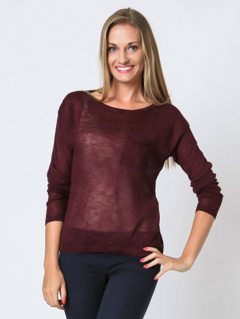 thin sweater with burgundy pocket σε προσφορά