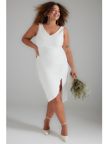 trendyol curve white, fitted, woven slit bridal dress σε προσφορά
