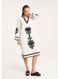φαρδύ φόρεμα με μεγάλα κεντημένα σχέδια - λευκό