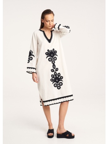 φαρδύ φόρεμα με μεγάλα κεντημένα σχέδια - λευκό σε προσφορά