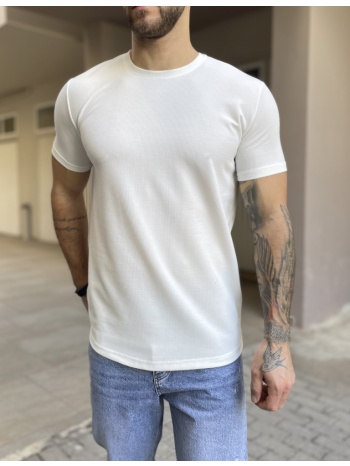 ανδρική λευκή κοντομάνικη μπλούζα με ανάγλυφο ύφασμα