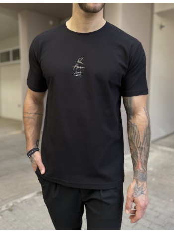 ανδρική μαύρη κοντομάνικη μπλούζα με ανάγλυφο ύφασμα και