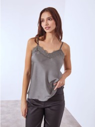 lingerie με λεπτομέρειες ...