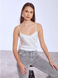 lingerie με λεπτομέρειες ...