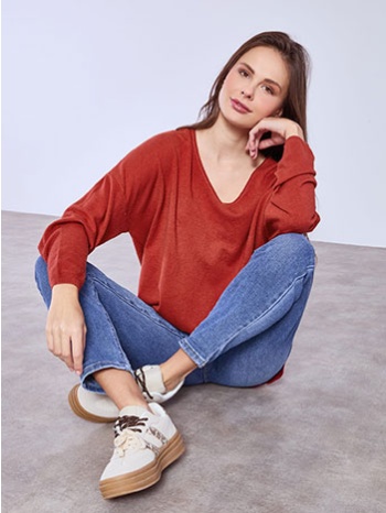 πουλόβερ με ανοίγματα στο πλάι sq1042.4324+3 σε προσφορά