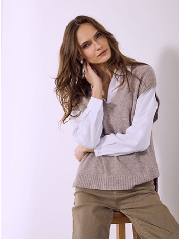 πουλόβερ αμάνικο πλεκτό ασύμμετρο sq7587.4927+3 σε προσφορά