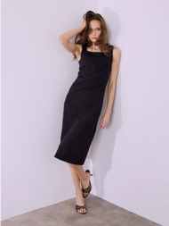 φόρεμα με τετράγωνη ...