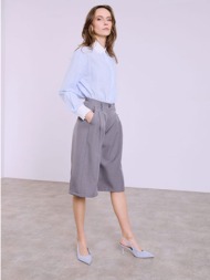 βερμούδα με πιέτες ...