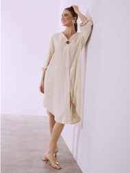 φόρεμα με καμπύλη στο ...