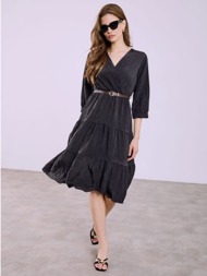 φόρεμα με ανάγλυφη υφή ...