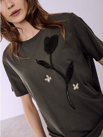t-shirt με ανάγλυφη παπαρούνα sq7561.4861+2