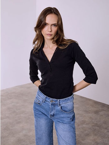 τοπ με κλασικό γιακά sq7563.4865+5 σε προσφορά