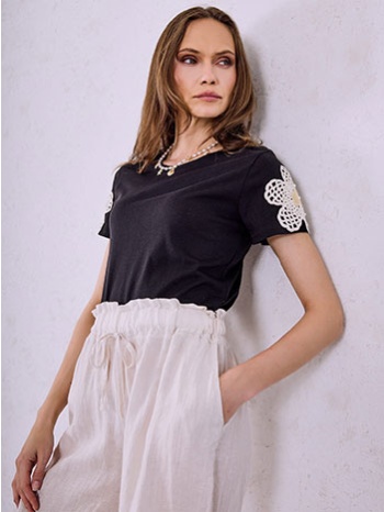 t-shirt με κροσέ λουλούδια sq7642.4017+4