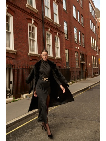 φόρεμα με ένα μανίκι kellys σε προσφορά