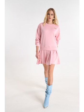 φόρεμα με πλισέ λεπτομέρεια και καρφίτσα σε προσφορά