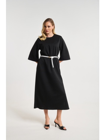 φόρεμα με ζώνη & σκίσιμο στο πλάι σε προσφορά