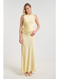 φόρεμα maxi με καρφίτσα και ανοιχτή πλάτη