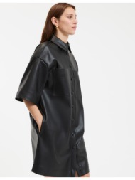 φόρεμα φαρδύ και κοντό από συνθετικό δέρμα