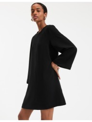 κοντό φόρεμα σε γραμμή ...