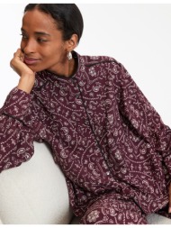 πουκάμισο με ψηλό γιακά και λαχούρια