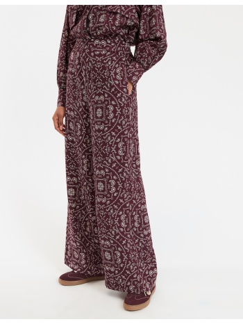 φαρδύ παντελόνι