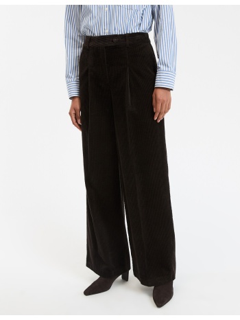 φαρδύ παντελόνι με πιέτες