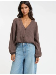 πουκάμισο με v λαιμόκοψη