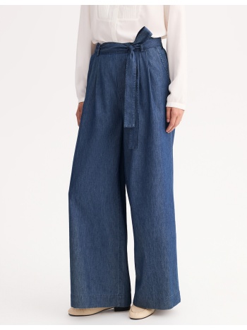 τζιν παντελόνι σε φαρδιά γραμμή από ανοιχτόχρωμο ντένιμ