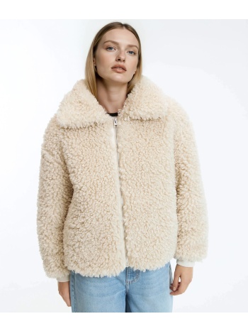 κοντό παλτό με υφή μποκλέ