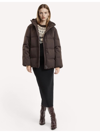 κοντό καπιτονέ μπουφάν με κουκούλα για τον χειμώνα σε προσφορά