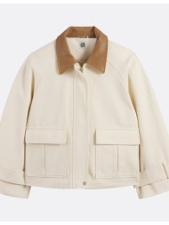 κοντό φαρδύ σακάκι σε α ...