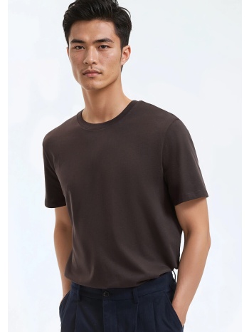 κοντομάνικο μπλουζάκι με στρογγυλή λαιμόκοψη