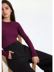 πλεκτό με στρογγυλή λαιμόκοψη