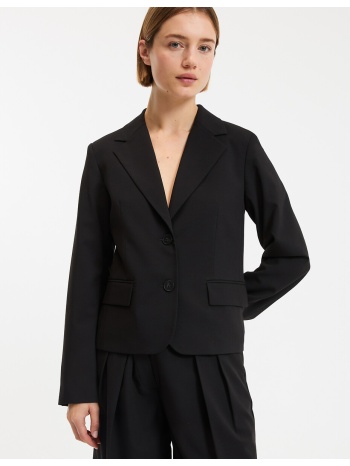 κοντό σακάκι με στενή γραμμή σε προσφορά