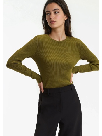 λεπτό πλεκτό με στρογγυλή λαιμόκοψη