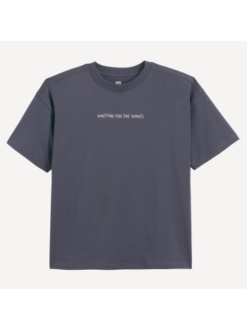 φαρδύ t-shirt με στρογγυλή λαιμόκοψη και κοντά μανίκια