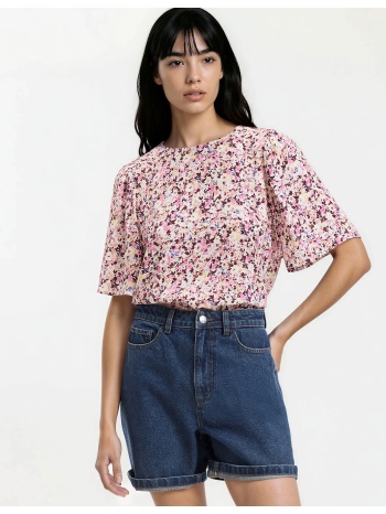 μπλούζα με κοντά μανίκια