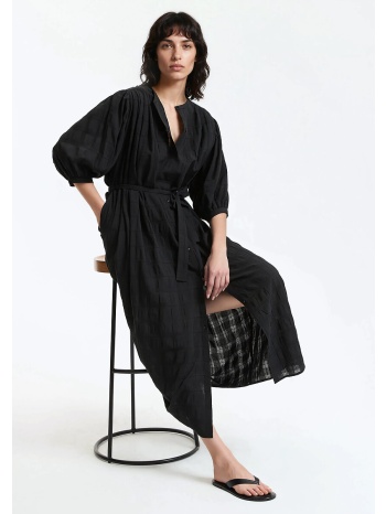 μακρύ φόρεμα με ζώνη και φουσκωτά μανίκια