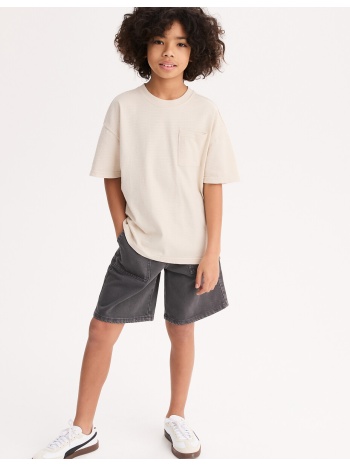 κοντομάνικο t-shirt με στρογγυλή λαιμόκοψη και τσέπη στο