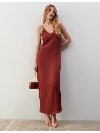 μακρύ φόρεμα με λεπτές τιράντες από βισκόζη