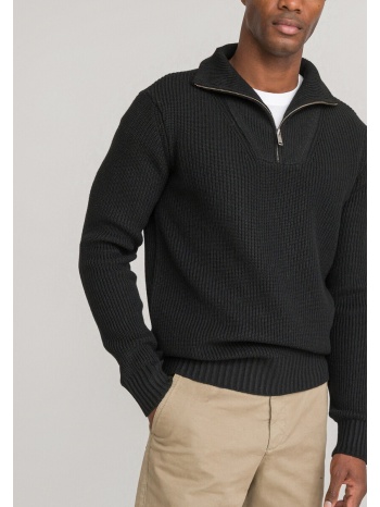 πλεκτό με όρθιο λαιμό