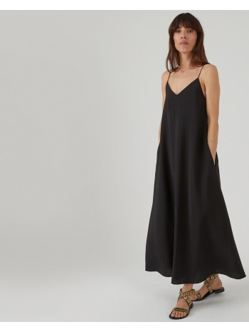 μακρύ φόρεμα με λεπτές τιράντες