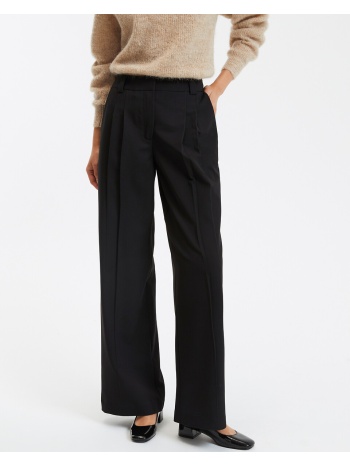 φαρδύ παντελόνι με πένσες σε προσφορά